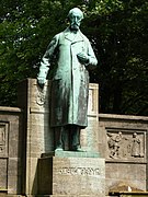 Denkmalbrunnen für Klaus Groth