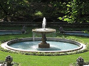 Photo of a fountain in the Italian Garden sect...