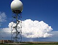 Doppler-Radar WSR-88D bei New Underwood, South Dakota vor der Superzelle eines Gewitters