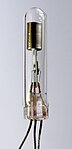 OC602 Spez - tranzistor bipolar cu germaniu amplasat într-o capsulă de sticlă