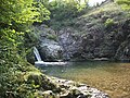 Una piscina naturale in un luogo remoto