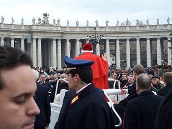 English: Pope Benedict XVI in Italy