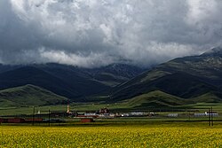 Манастир Гиа'и (རྒྱ་ཡེ་དགོན) на језеру Ћингхај