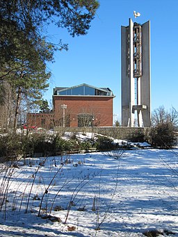 Råsunda kyrka i mars 2013