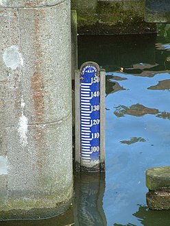 Rijkspeilschaal in de Giessen, binnenkant Peulensluis