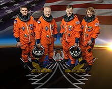 Официальный экипаж STS-135 Photo.jpg