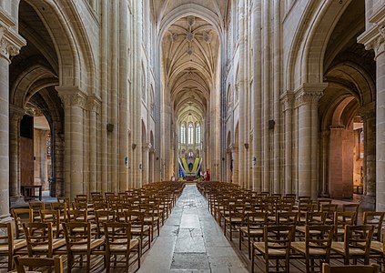 Nave of Senlis Cathedral (1153–91)