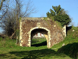 Porte des Anglais, à Sore, XIIIe siècle.