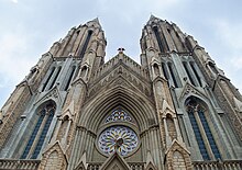 St. Philomena's Church, Mysore 04.jpg