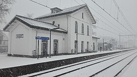 Het station in de sneeuw