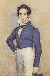 Портрет юноши длиной в три четверти, смотрящий на зрителя, в синем пиджаке и белых брюках