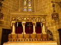 Arca del sepulcro de San Raimundo en la Catedral de Barcelona, antiguo sepulcro procedente del convento de Santa Catalina, en la actualidad situado sobre el altar de la capilla (s. XIV).