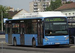 Van Hool busz a Csepel, Szent Imre tér végállomáson