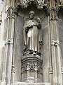 Escultura gòtica a la portada de la Catedral de Canterbury