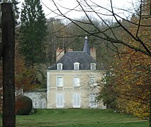 Le château d'Ambrières.