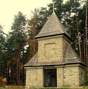Часовня на Воинском кладбище № 14 в окрестностях села Цеклин, Польша