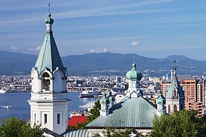 Hakodate Orthodox Kirk an Hakodate Ceety view