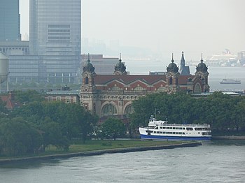 English: Ellis Island, at the mouth of the Hud...