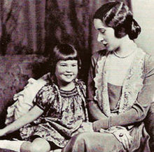 Gloria Morgan-Vanderbilt with daughter.jpg