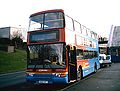 Sebuah bas dua tingkat yang diletakkan di tepi jalan di Tyne and Wear, England.