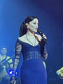 Şahin on stage at Zorlu PSM, 2022