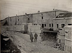 Forte Lisser nach der österreichisch-ungarischen Besetzung mit Spuren der Beschießung von 1916