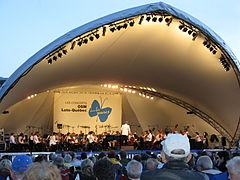 Mai 2010 L'orchestre symphonique de Montréal avec le chef d'orchestre Jean-François Rivest jouant dans l'arrondissement de Pierrefonds-Roxboro.