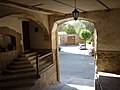 Portal de la baixada de Sant Roc (Sanaüja)