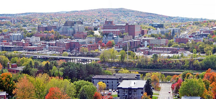 Vue du centre-ville de Sherbrooke depuis le 14ème étage du pavillon 6 du Cégep