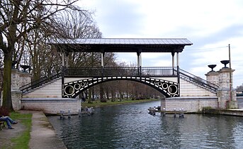 Pont Napoléon sur la Deûle reconstruit