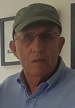 File:Roberto Escobar (cropped).jpg