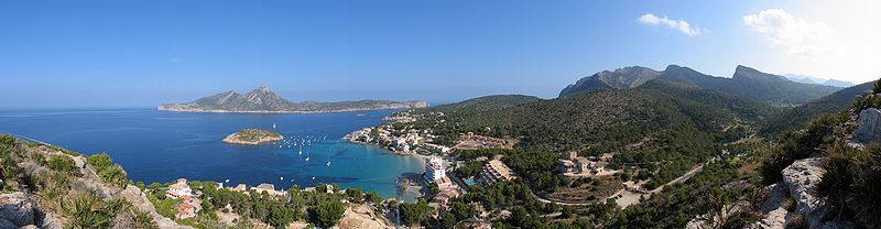 Panorama von Sant Elm und Blick zur Insel sa Dragonera