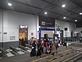 Bagian dalam Stasiun Padang pada malam hari