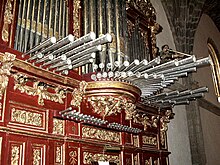 Détails des tuyaux de l'orgue de l'église Saint-Martin de Trujillo.