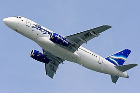 ヤクーツク航空のスホーイ・スーパージェット100 （2013年8月23日、新潟空港）