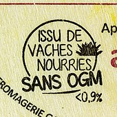 Detail of a French cheese box declaring "GMO-free" production (i.e., below 0.9%) Epoisses Gaugry - package with -sans OGM- label-9830.jpg