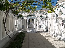 The garden at the Karaite Kenasa in Yevpatoria Dvorik v Evpatoriiskikh Kenassakh.jpg