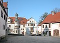 Schlossanlage, Schlossgarten (Gartendenkmal), Schlossbrücke im Park und Kelleranlagen