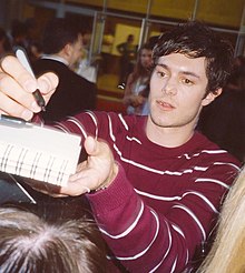 Adam Brody's performance as Seth Cohen was held in high regard by fans and critics. Adam Brody (2005).jpg