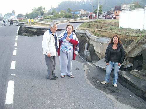 Carretera en O'Higgins destruida por el terremoto