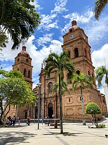 St. Lawrence's Cathedral in Santa Cruz Catedral basilica de San Lorenzo, Santa Cruz de la Sierra.jpg