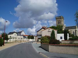 The church and surrounding buildings in Combrand
