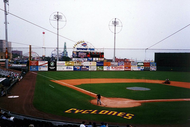 800px-Coney_Island_Keyspan_Park-2.jpg