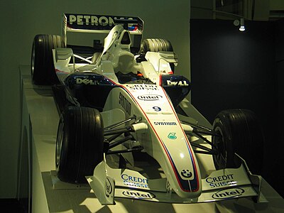 Mobil balap F1 di Suira KLCC, Kuala Lumpur, Malaysia.