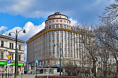 Budynek Feniksa (z L. Bauerem i J. Struszkiewiczem), (1931) Kraków ul. Basztowa 15