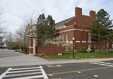 Goergen athletic center Gymnasium at the University of Rochester.jpg