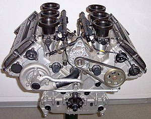 Mercedes V6 DTM Rennmotor 1996.jpg