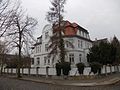 Villa mit Einfriedung