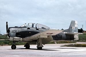 учебно-тренировочный самолёт North American T-28S Fennec