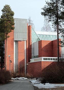 Pyhän Tuomaan kirkko keväällä 2014.